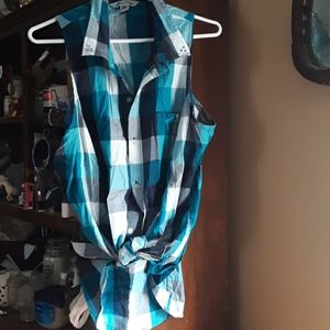 Legendary Whitetails Button Up Sleeveless Shirt